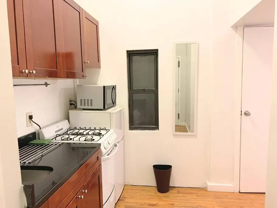 Private Room With Shower On Union Square Side 1 New York 0*,  Amerikai Egyesült Államok